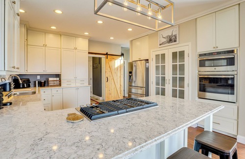 Sparks House | Mtn-View Escape w/Hot Tub in Sparks!