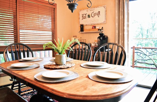 Seven Devils Ski Chalet | Mtn Views Family Friendly Fire Pit Hot Tub Pool Table