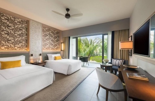 Plaine Magnien Hotel | Beach Escape in Mauritius! Two Modern Units, Free Parking, Spa & Swimming Pool!