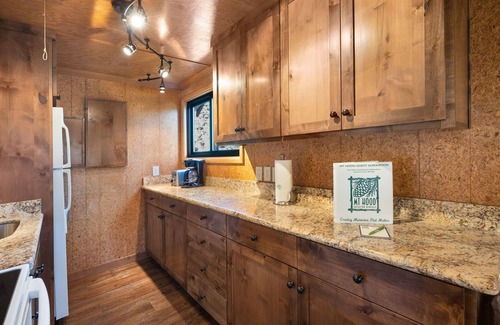 Government Camp House | Mucoy Retreat, Government Camp, Cozy Cabin, Ski Inn Location