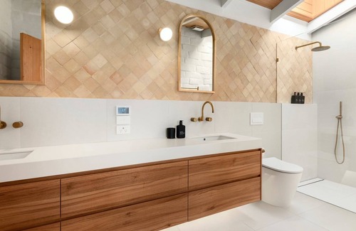 Balnarring House | Mudbrick House (With Car Parking)