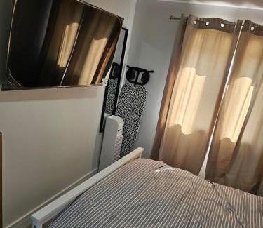 Peterborough Cabin | Muhazee Lodge