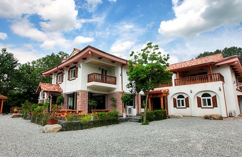 Samgong-ri Hotel | Muju Laube Pension