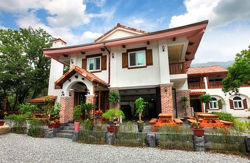 Samgong-ri Hotel | Muju Laube Pension
