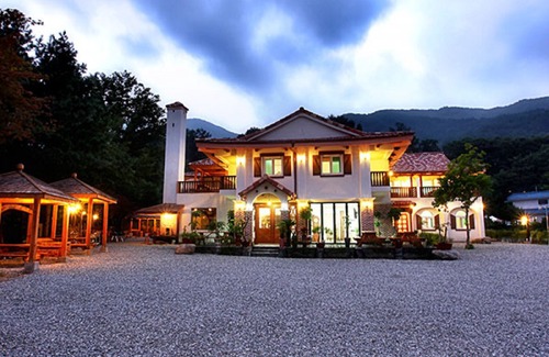 Samgong-ri Hotel | Muju Laube Pension