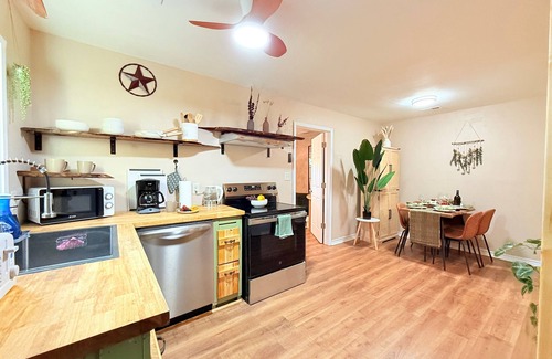 Abilene House | Mulberry Cottage - Downtown; Convention Center