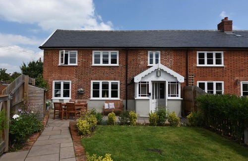 Hadleigh House | Mulberry Cottage