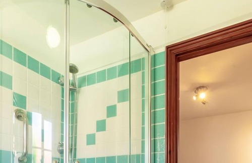 Bodham Apartment | Mulberry House - sleeps 3 guests in 2 bedrooms
