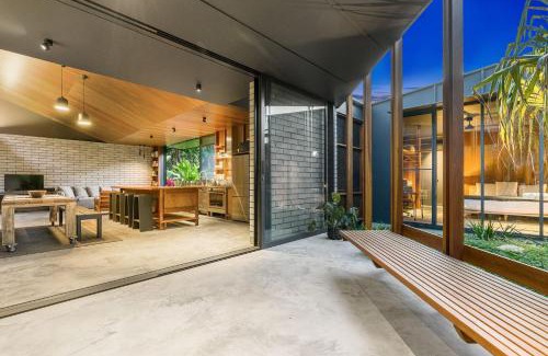 Ocean Shores House | Muli Muli
