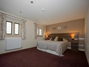 Street Bed & Breakfast | Mullions 51 B&B