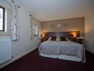 Street Bed & Breakfast | Mullions 51 B&B