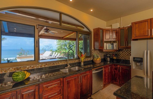 Dominical Villa | Multi-Level 6BR Villa with Outstanding Sunset and Ocean Views!