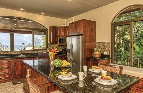 Dominical Villa | Multi-Level 6BR Villa with Outstanding Sunset and Ocean Views!