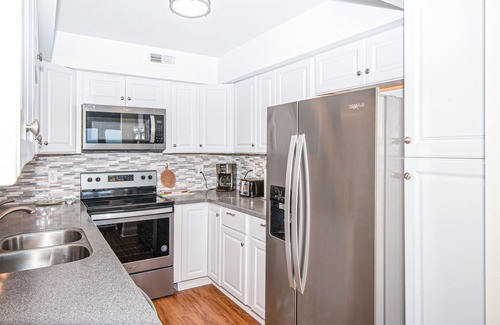 Pine Knoll Shores Condo | Multi-Level, Oceanfront Condo in Pine Knoll Shores w/Free WiFi, Shared Pool