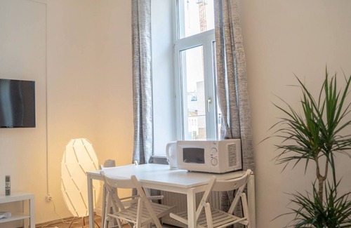 Meidling Apartment | Multiple Apartments& Rooms @The Heart of Vienna