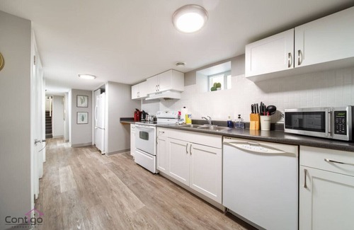 North Central Edmonton Condo | Muse Nook | DT | Walk to Stadium | 5 min to Rogers