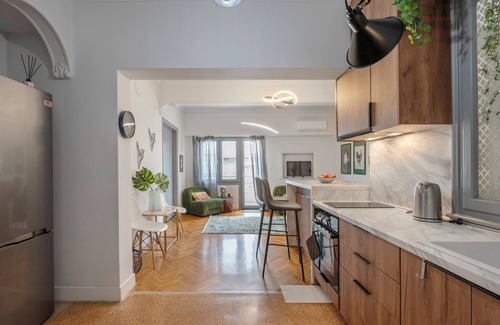 Neos Kosmos Apartment | Museum 3 bdr apt -FIX Friends & Family Athens