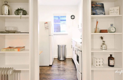 Boulevard Oaks Apartment | Museum District| Pool,Patio,WiFi,SmartTV,Park Spot