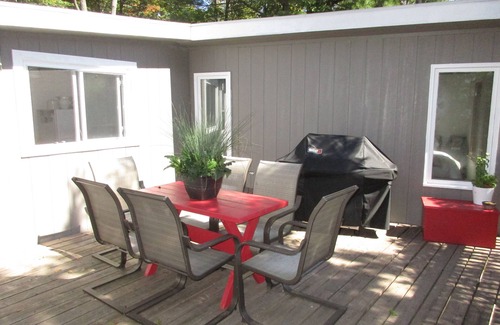 The Archipelago Cottage | Muskoka Cottage on Small Bay with access to large lake