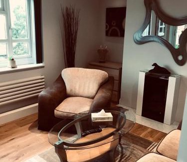 Coppetts House | Muswell Hill Apartment FREE PARKING