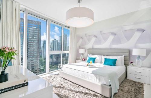 Downtown Miami Apartment | MVR Resort Living in Brickell Tower