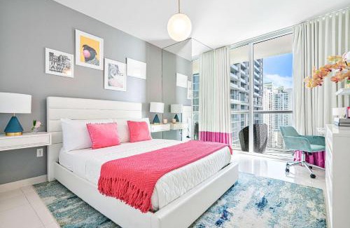 Downtown Miami Apartment | MVR Resort Living in Brickell Tower
