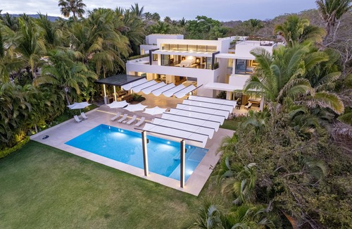 Punta de Mita Villa | Heavenly, Ocean-front Villa Luna Mar. Private, sandy beach. Superb staff of six.