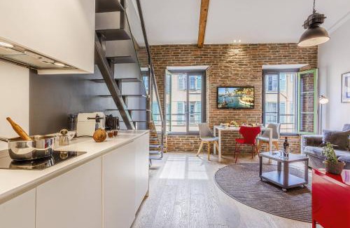 Old Town Apartment | MY CASA - 4 PLACE MASSENA - DUPLEX