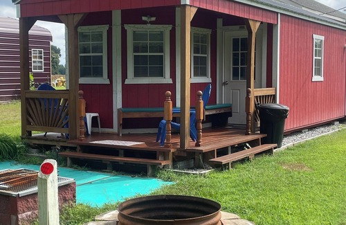 Wakefield Cabin | My cute tiny house in the country
