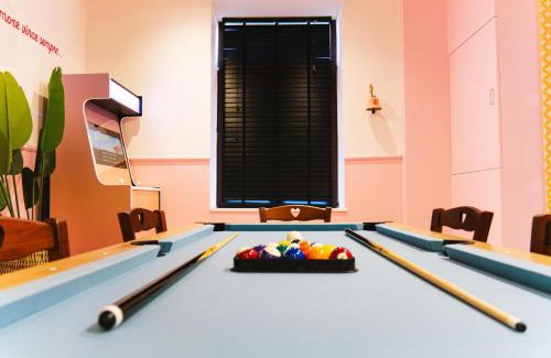 Manage House | My Funky House - Manage - Spa, jacuzzi, billard, cinéma, Nintendo Switch, karaoké
