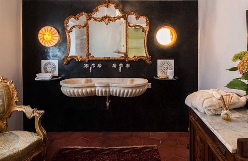 Laglio Villa | My Rental Homes - Villa Traversi with pool, jacuzzi, garden and view of the Lake