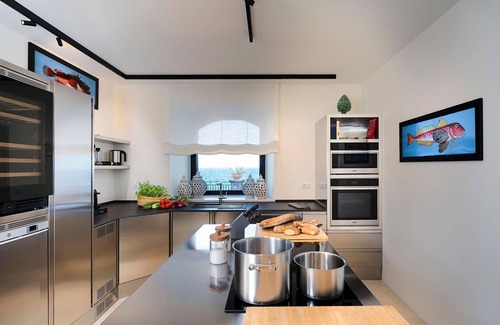 Pozzillo Villa | My Rental Homes - Villa Pozzillo with swimming pool and private sea access