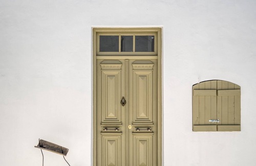Serifos Apartment | My Secret Mojo 2 – Stylish Serifos Home with Balcony & En-Suite Comfort