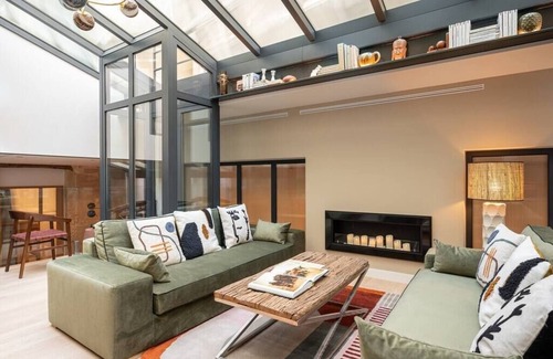 Porte-Saint-Martin Apartment | My Skydome in Paris S