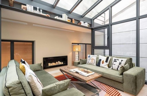 Porte-Saint-Martin Apartment | My Skydome in Paris S