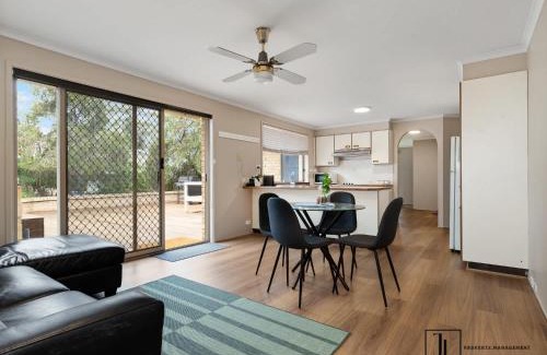 Surfside House | Myamba Sands, 150m to Beach