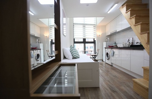 Myeongdong House | Myeongdong Artmonstay Guesthouse