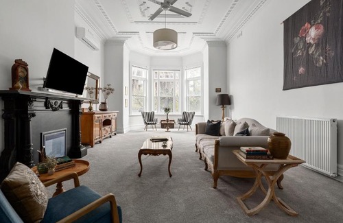 Geelong House | Myers Manor I Geelong CBD