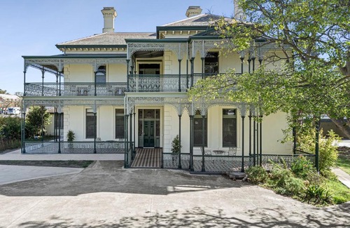 Geelong House | Myers Manor I Geelong CBD