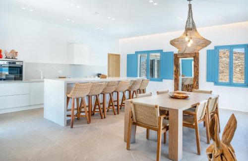 Kanalia Villa | Myko Villa Seafront