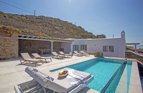 Plintri Villa | Mykonian Tramonti villas