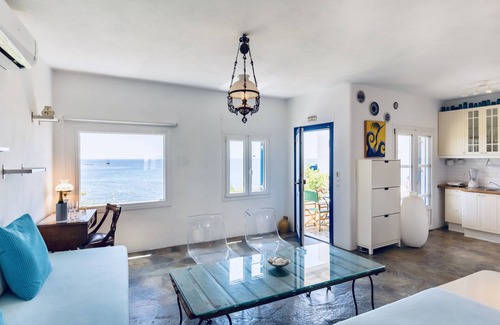 Platis Gialos House | Mykonos Le Grand Bleu Beachfront Suite