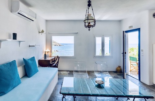 Platis Gialos House | Mykonos Le Grand Bleu Beachfront Suite