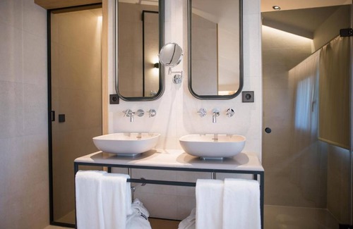 Barrio del Carmen Hotel | MYR Puerta Serranos