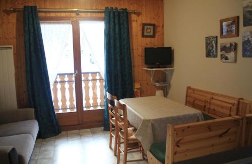 Chatel Apartment | Myrtilles MR24 TELECABINE & NATURE 6 pers
