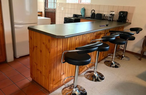 Somerset West Cottage | Myrtle Cottage an excellent location for sightseeing and wine-tasting