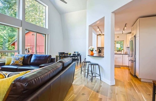 Sequim House | Mystic Grove Peaceful Retreat in the Woods