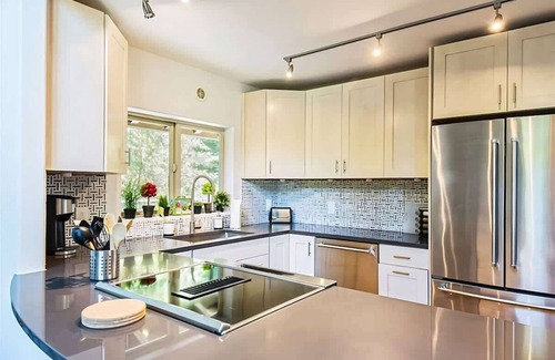 Sequim House | Mystic Grove Peaceful Retreat in the Woods