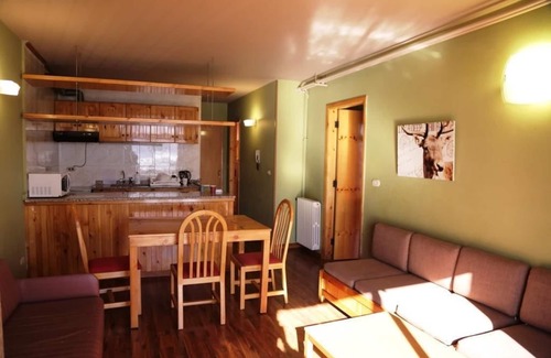 Kfardebian Apartment | MzaarViews Chalets