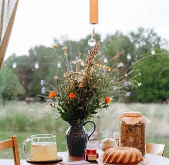 Dekanovice House | nádech - glamping na statku